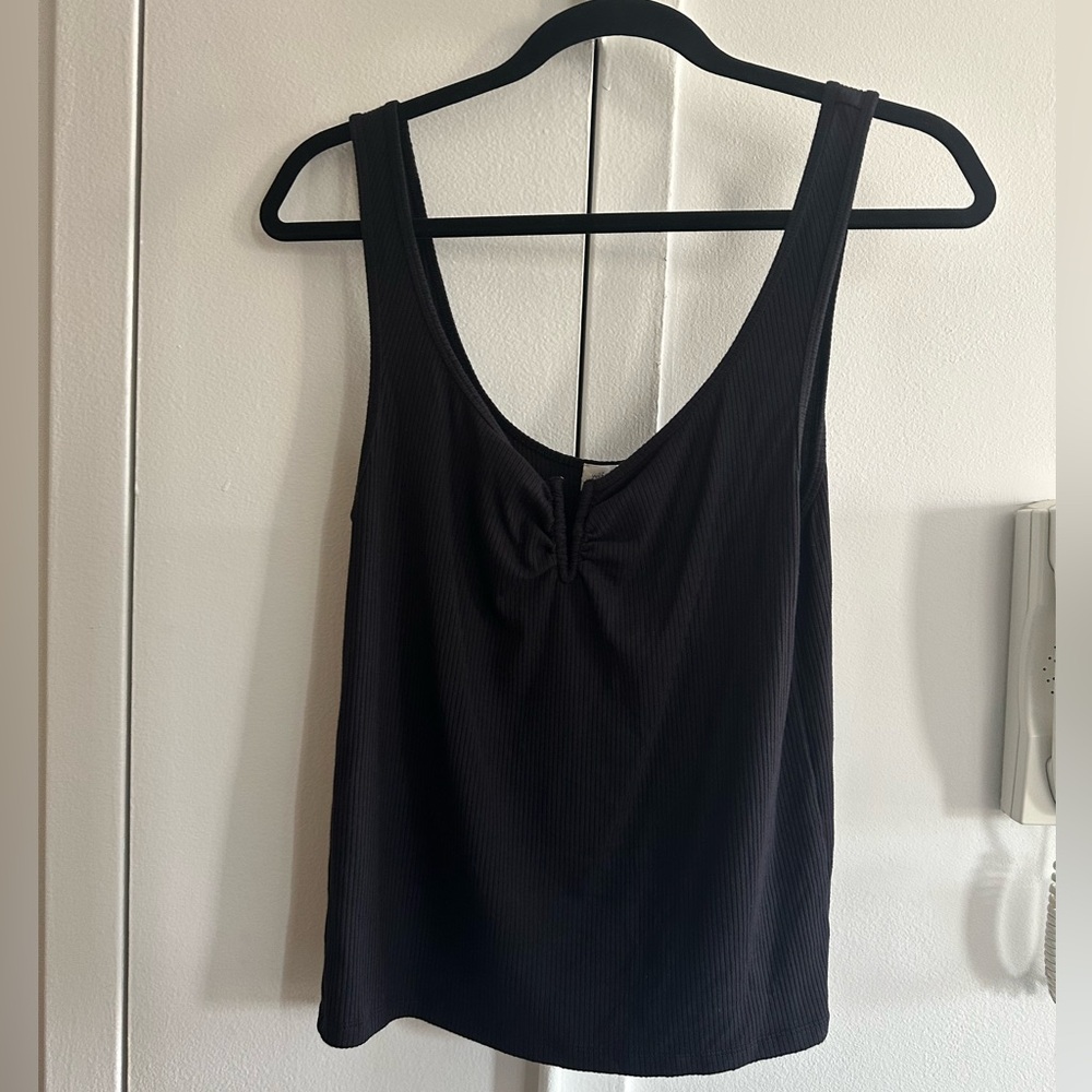 aritzia tank top black